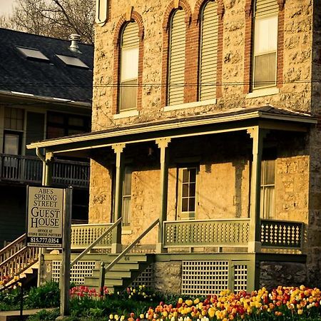 Abe'S Spring Street Guest House Галена Екстериор снимка