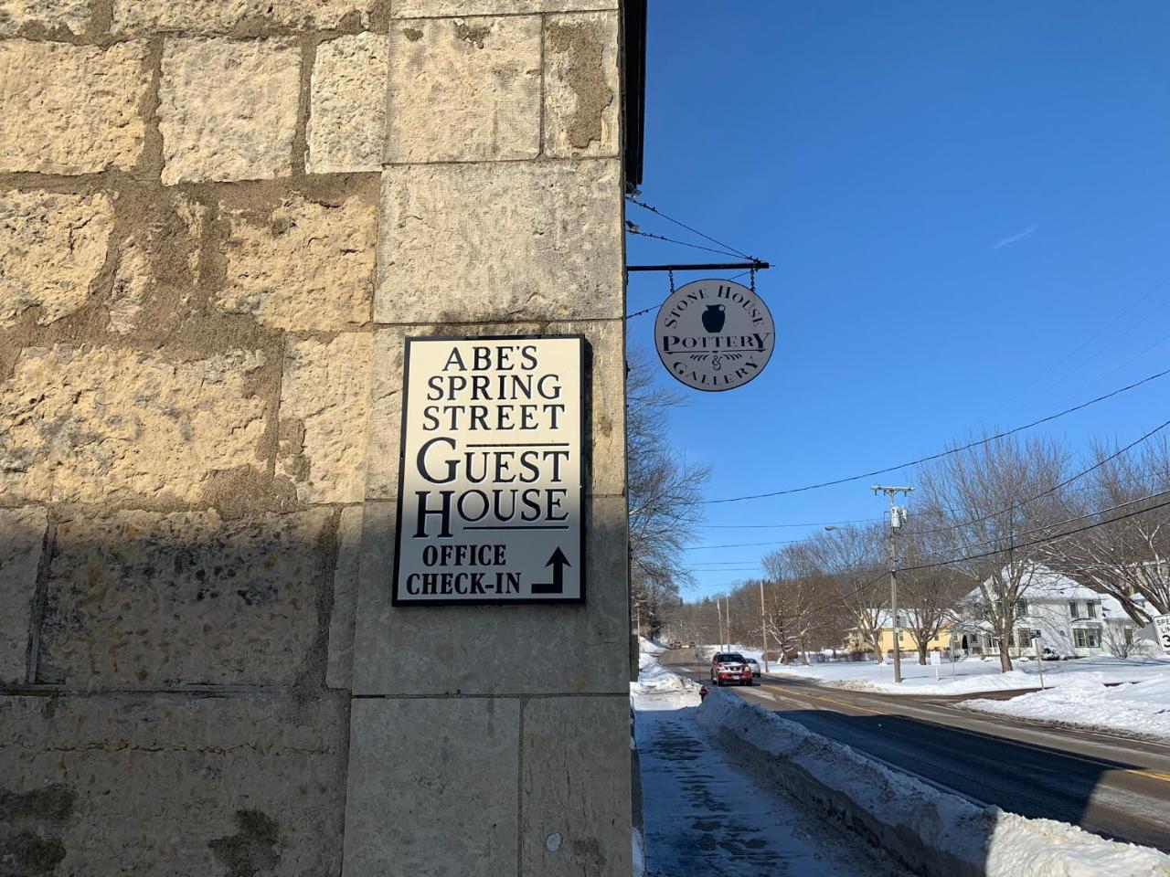 Abe'S Spring Street Guest House Галена Екстериор снимка