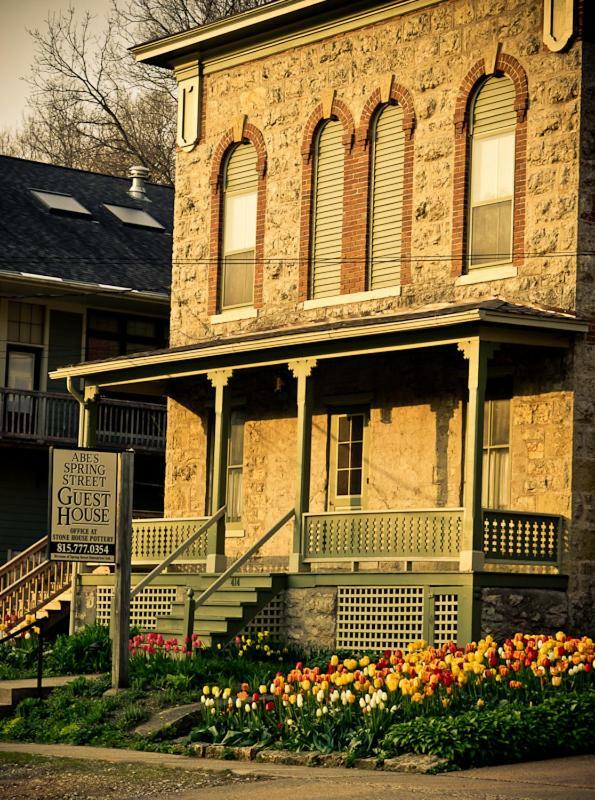 Abe'S Spring Street Guest House Галена Екстериор снимка